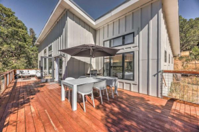Bright CasaBlanca Spa Retreat with Mtn Views!